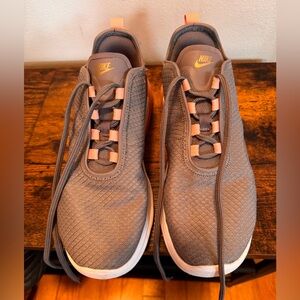 Nike Air Women’s Shoes